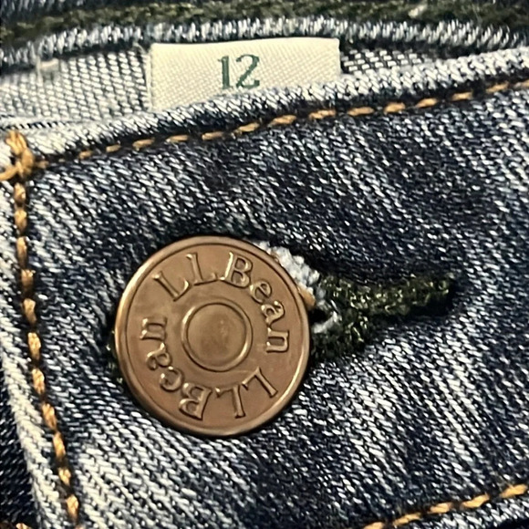 L.L. Bean Women's True Shape Jeans, High-Rise Bootcut Size 12 - Picture 2 of 7